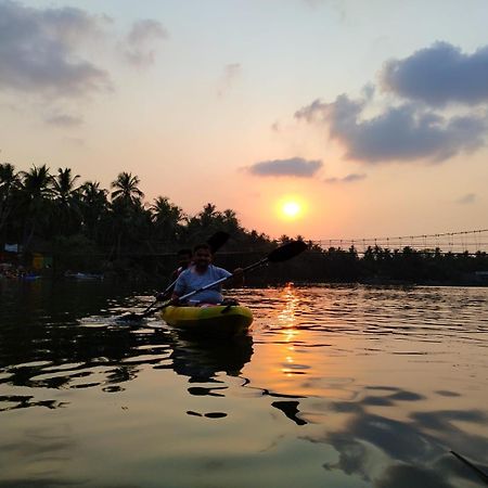 Hangout Kalyanpur ภายนอก รูปภาพ