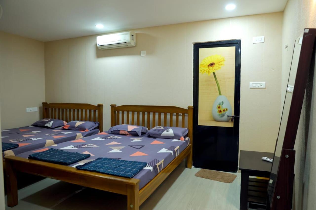 Hangout Kalyanpur ภายนอก รูปภาพ