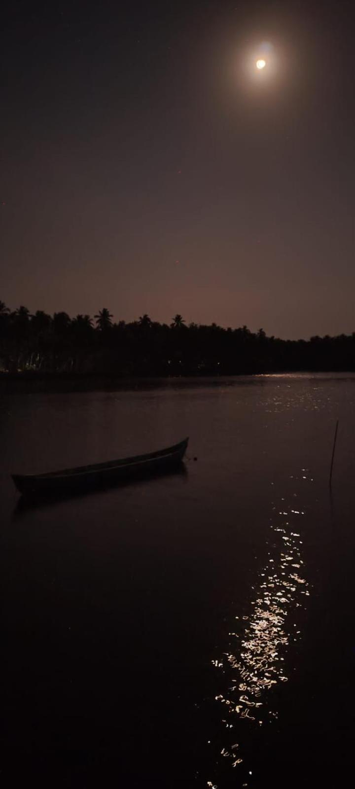 Hangout Kalyanpur ภายนอก รูปภาพ
