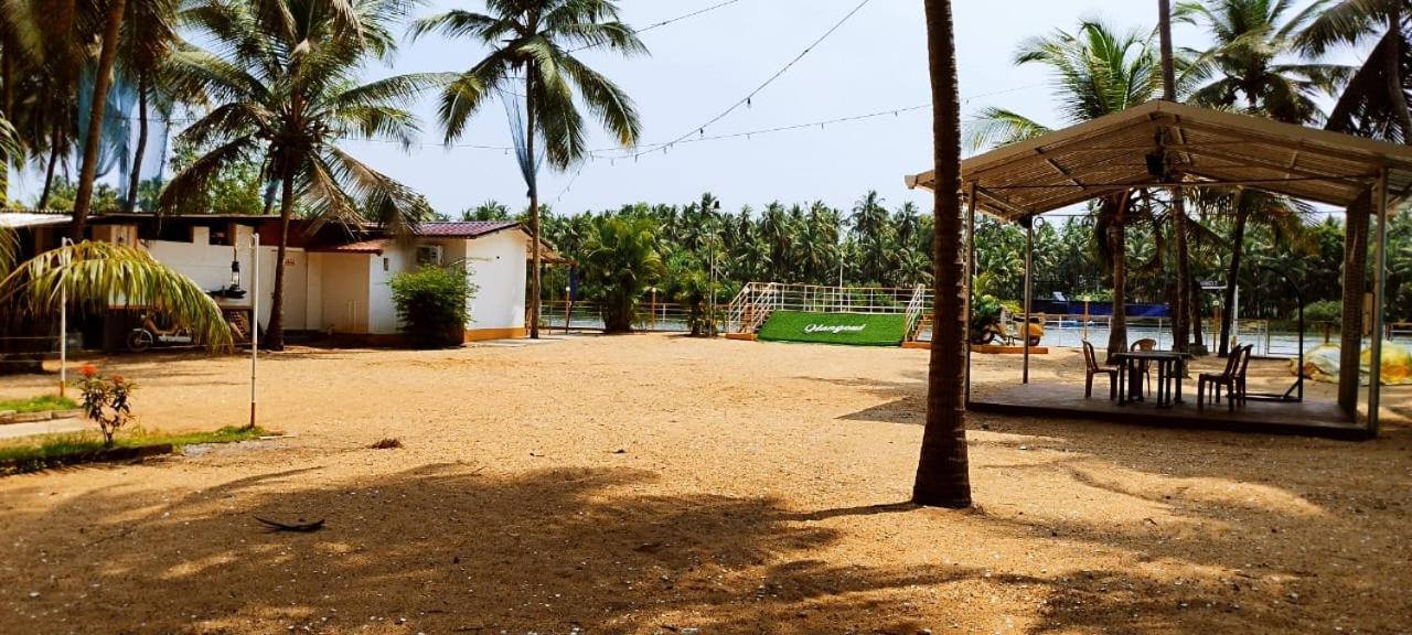 Hangout Kalyanpur ภายนอก รูปภาพ